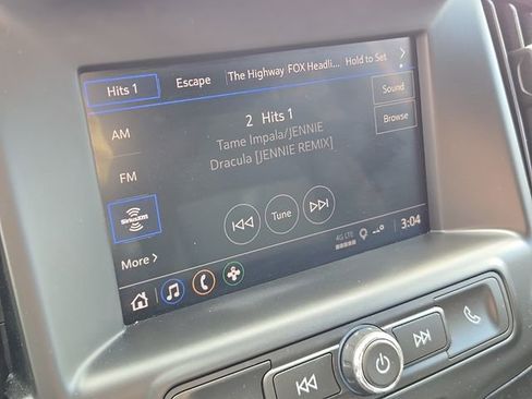 Used 2023 GMC Terrain SLE FWD image 28