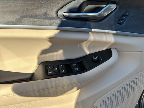 New 2025 Jeep Grand Cherokee Limited image 10