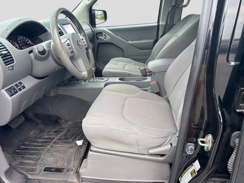 Used 2020 Nissan Frontier SV w/ Midnight Edition Floor Mats AWD/4WD image 17