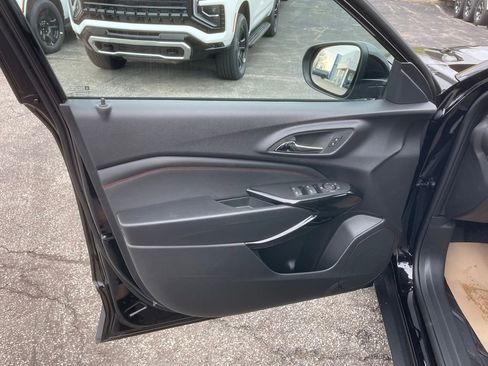 New 2026 Chevrolet Trax RS image 9