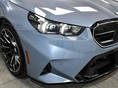 Used 2025 BMW M5 w/ Executive Package image 96
