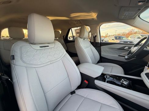 New 2026 Ford Explorer Platinum w/ LUX Leather Package image 31