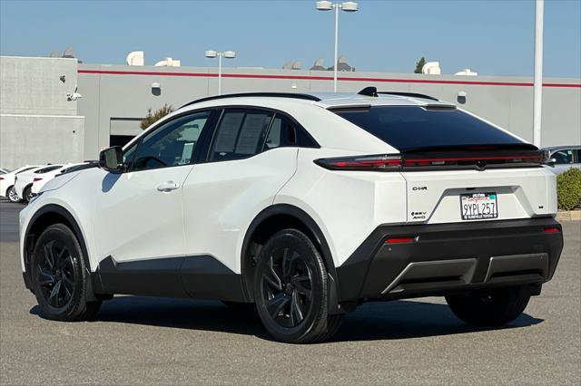 Certified 2026 Toyota C-HR AWD/4WD image 7