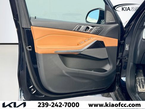 Used 2023 BMW X7 xDrive40i w/ M Sport Package image 24