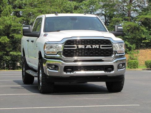 Used 2023 RAM 2500 Big Horn w/ Level 1 Equipment Group AWD/4WD image 9
