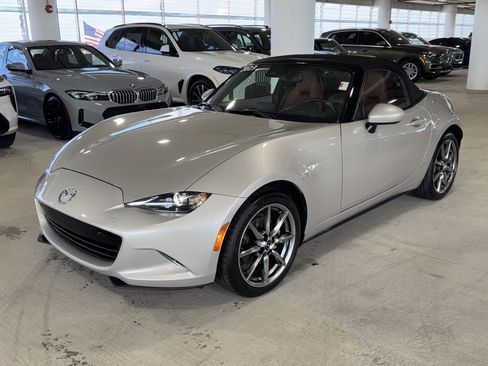 Used 2023 MAZDA MX-5 Miata Grand Touring image 4