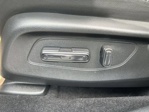 Used 2026 Honda HR-V EX-L image 16