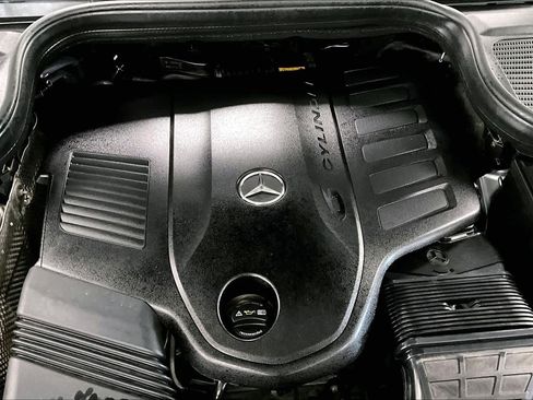 Used 2021 Mercedes-Benz GLS 450 4MATIC image 31