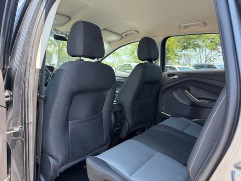 Used 2017 Ford Escape SE w/ SE Cold Weather Package FWD image 25
