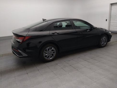 Used 2024 Hyundai Elantra SEL FWD image 10