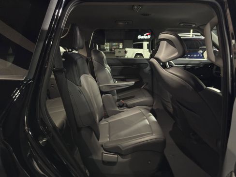 Used 2024 Kia EV9 Light Long Range image 38