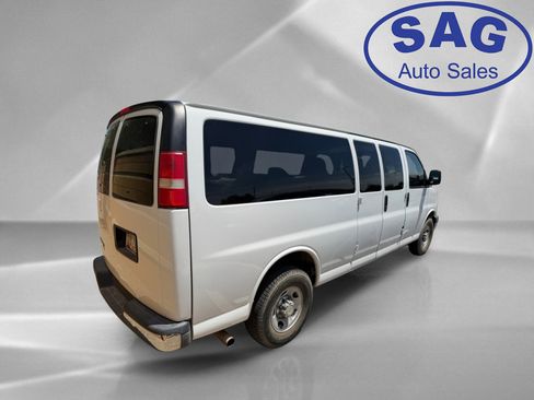 Used 2015 Chevrolet Express 3500 LT w/ LT Preferred Equipment Group RWD image 3