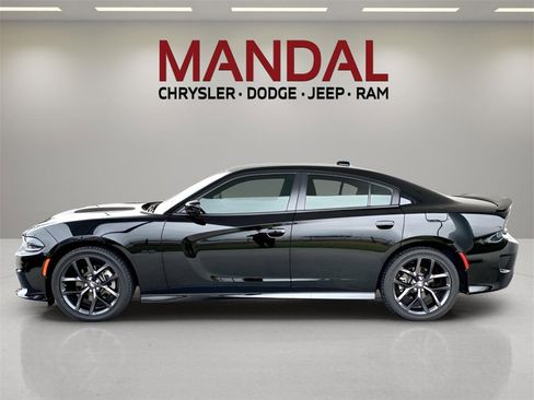 Used 2023 Dodge Charger R/T w/ Blacktop Package image 9