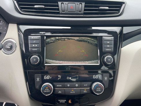 Used 2019 Nissan Rogue Sport SV w/ All-Weather Package FWD image 18