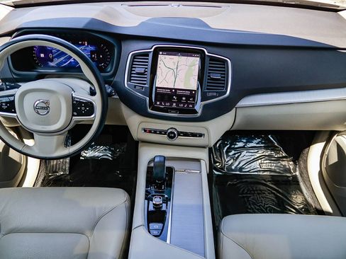 Used 2023 Volvo XC90 B5 Core image 13