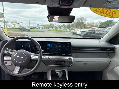 Used 2025 Hyundai Kona SEL image 14
