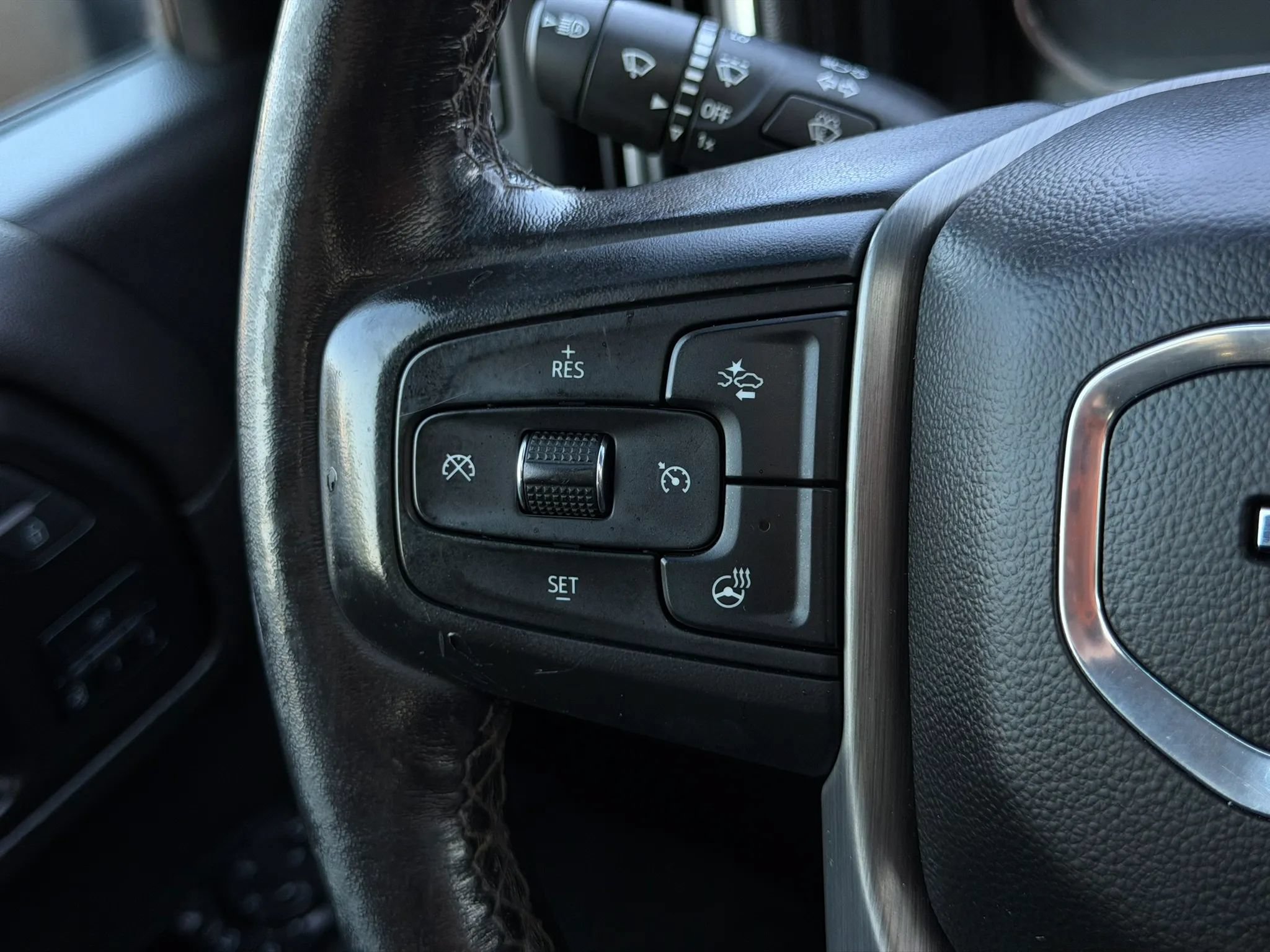 Used 2022 GMC Sierra 3500 Denali AWD/4WD image 32
