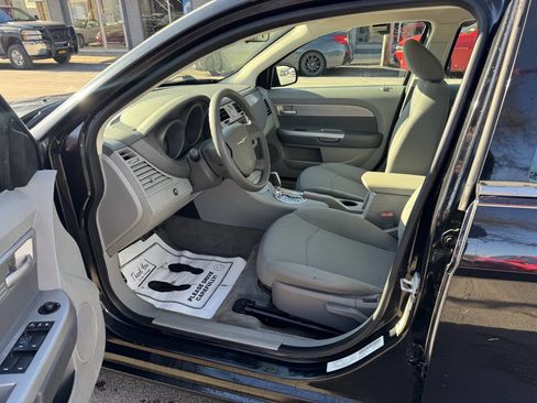 Used 2008 Chrysler Sebring LX image 7