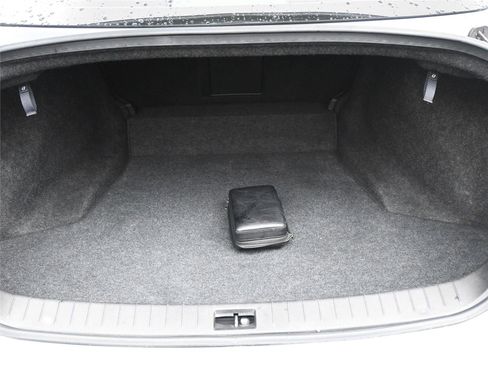 Used 2018 INFINITI Q50 Luxe w/ Essential Package (3.0T Luxe) image 7