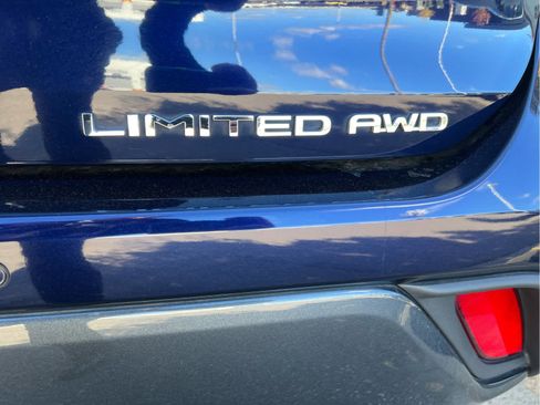 Used 2022 Toyota Highlander Limited image 6