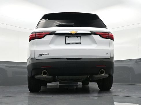 Used 2024 Chevrolet Traverse LT image 27
