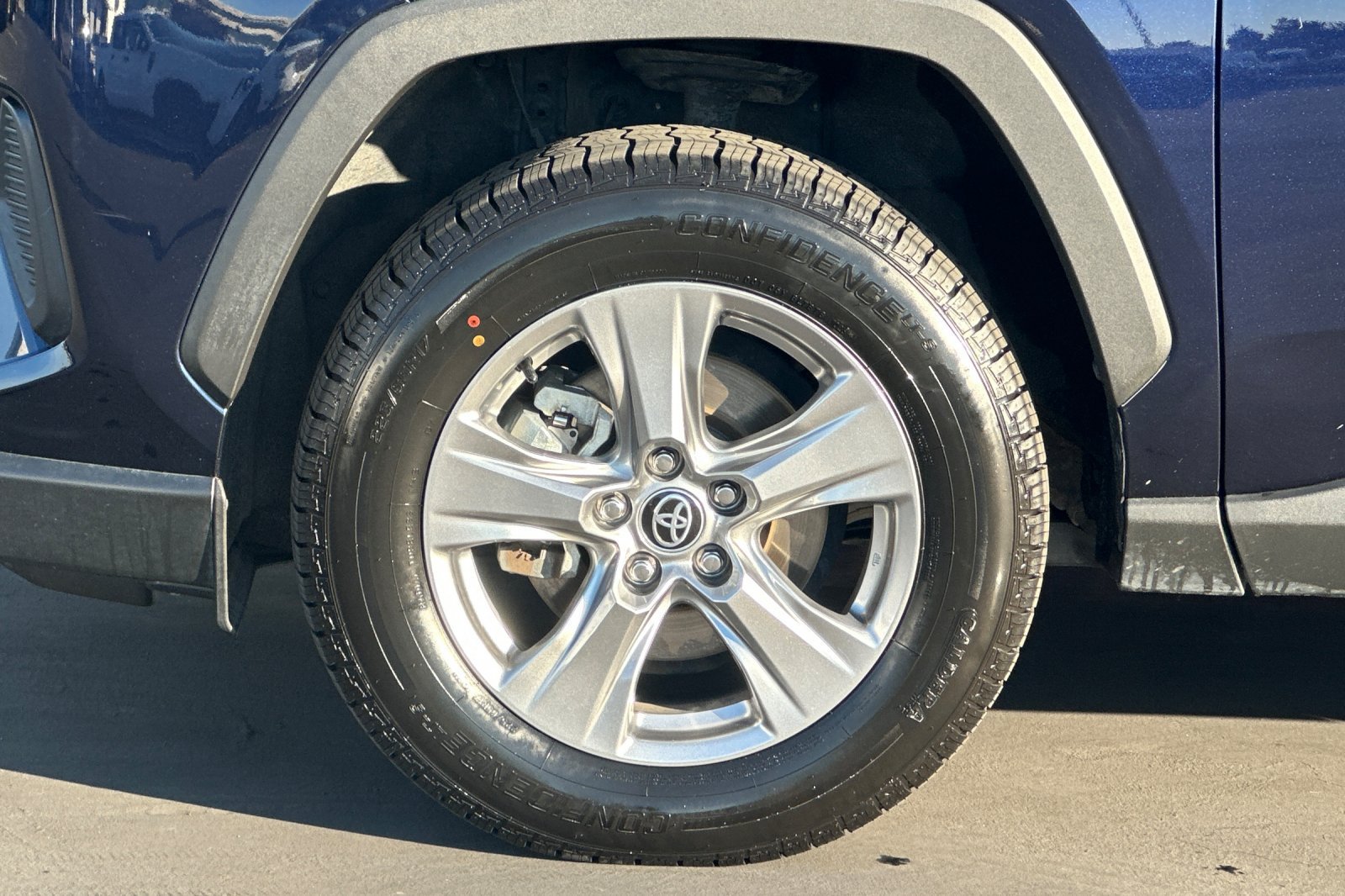 Used 2024 Toyota RAV4 XLE AWD/4WD image 26