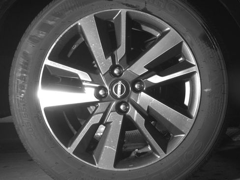 Used 2025 Nissan Versa SV FWD image 15