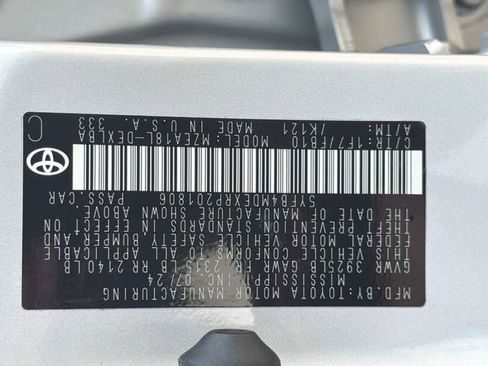 Used 2024 Toyota Corolla LE image 32