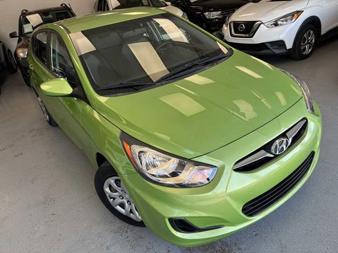 Used 2012 Hyundai Accent GS image 8