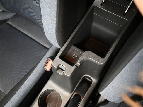 New 2025 Nissan Versa SV w/ Trunk Package image 31