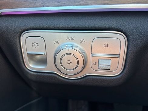 Used 2025 Mercedes-Benz GLE 350 4MATIC image 7
