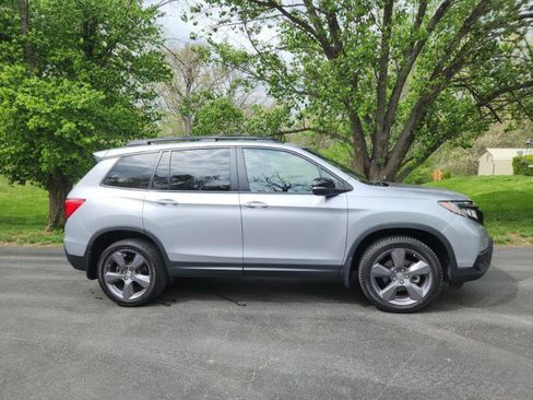 Used 2021 Honda Passport Touring image 3