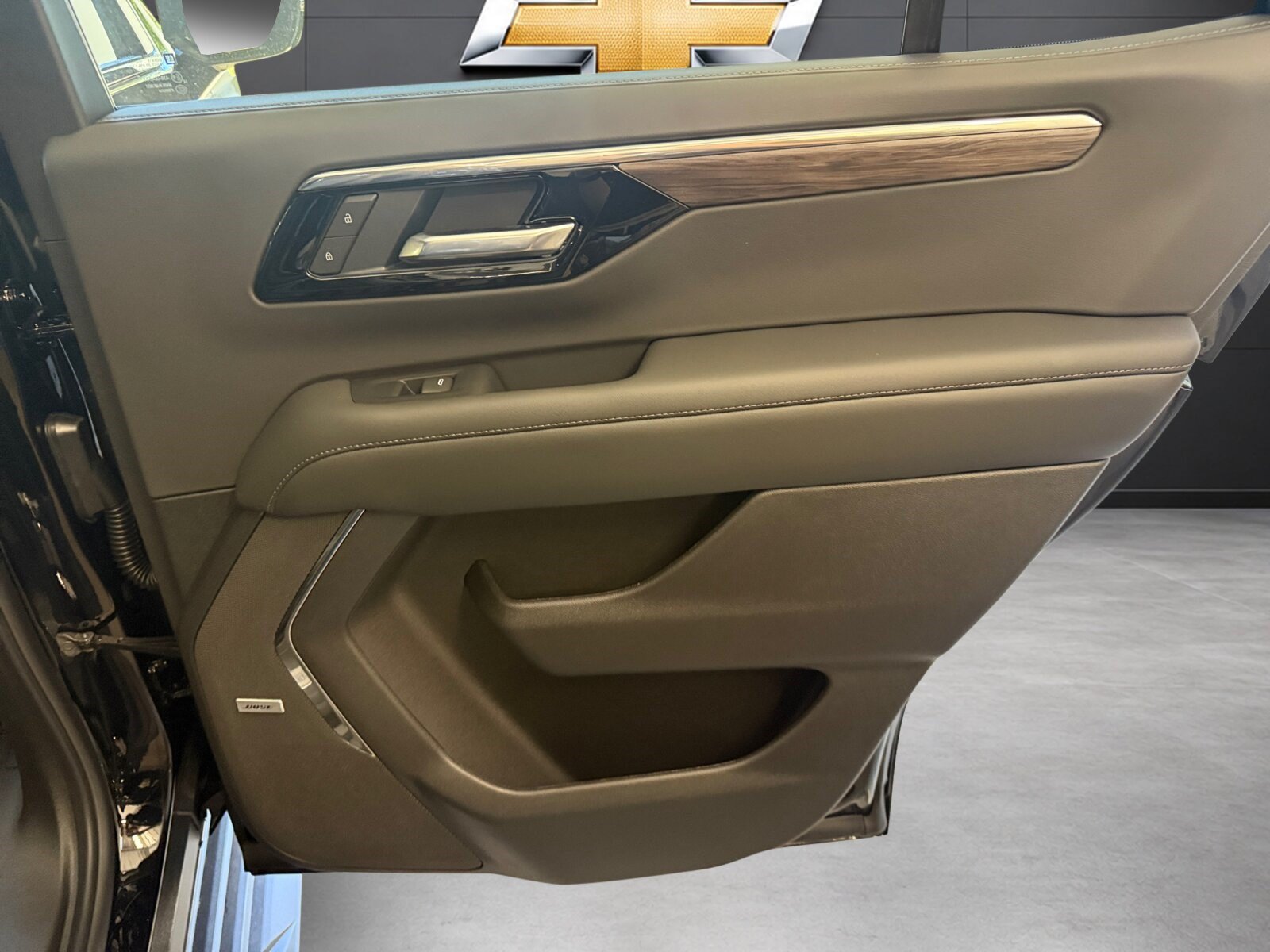 New 2027 Chevrolet Tahoe LT w/ Adventure Package 1 - Basket AWD/4WD image 8