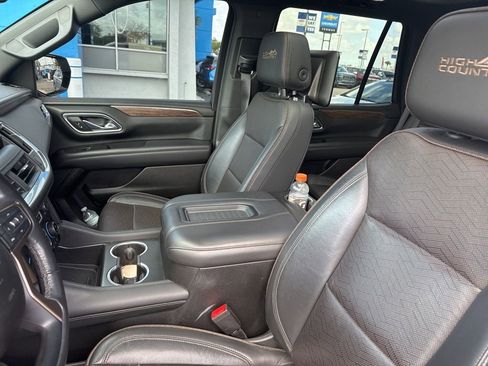 Used 2021 Chevrolet Tahoe High Country w/ Premium Package image 21