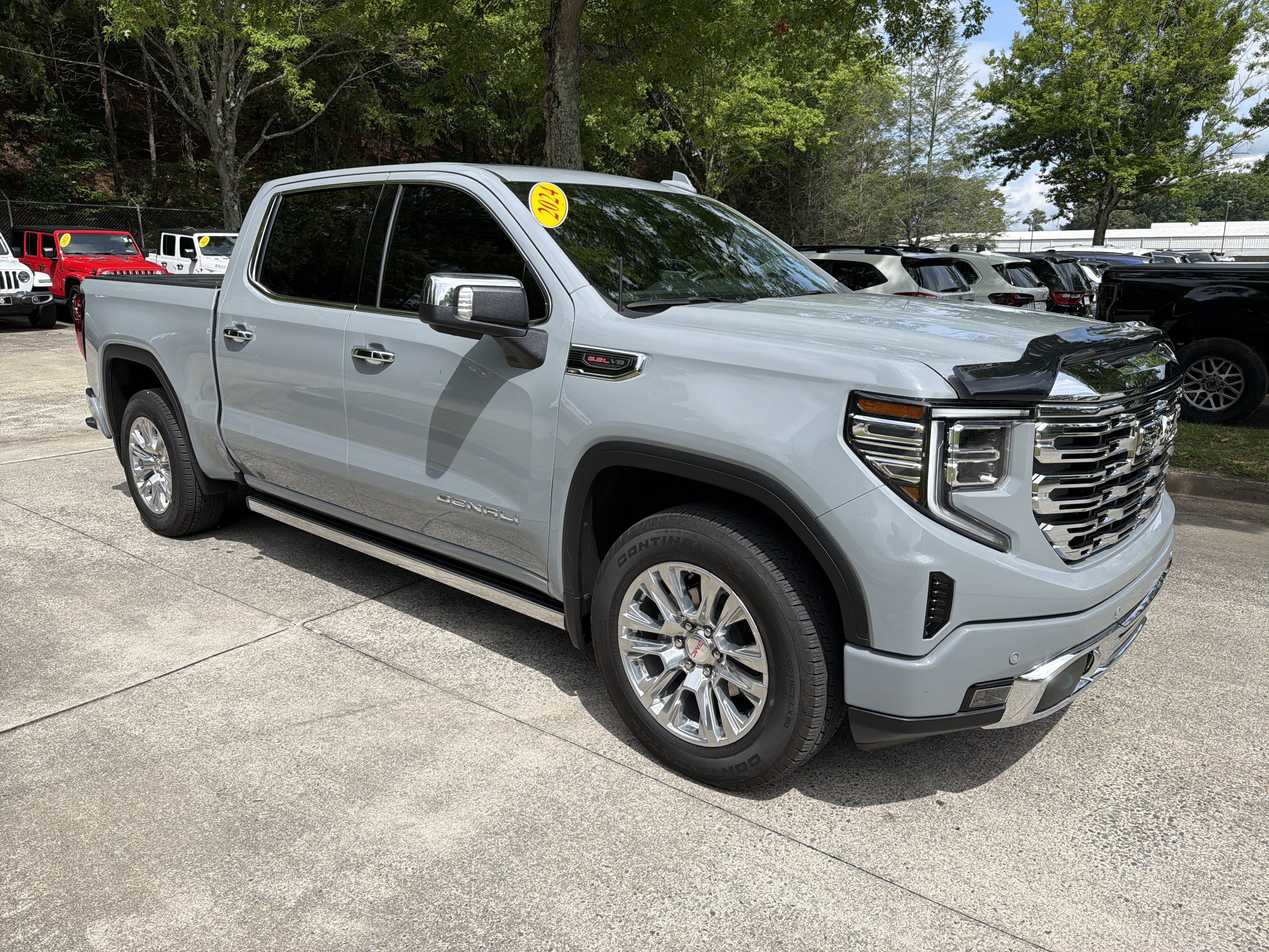 Used 2024 GMC Sierra 1500 Denali AWD/4WD image 5