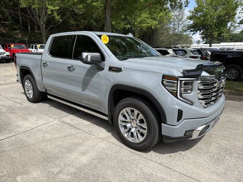 Used 2024 GMC Sierra 1500 Denali AWD/4WD image 5
