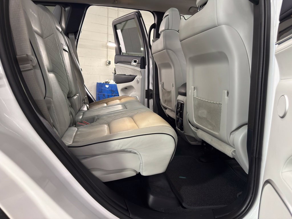 Used 2021 Jeep Grand Cherokee Summit AWD/4WD image 37