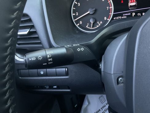 Used 2025 Nissan Rogue SV FWD image 28