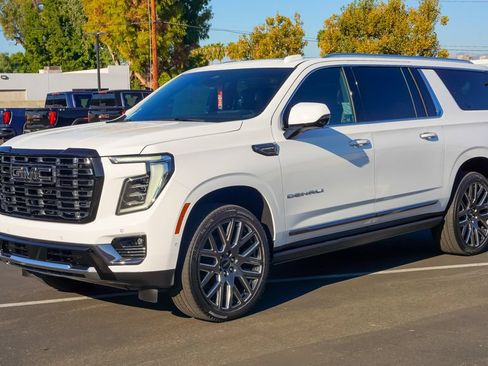 New 2026 GMC Yukon XL Denali Ultimate AWD/4WD image 3