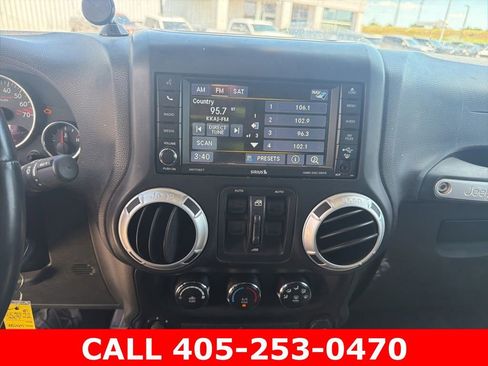 Used 2014 Jeep Wrangler Unlimited Rubicon AWD/4WD image 25