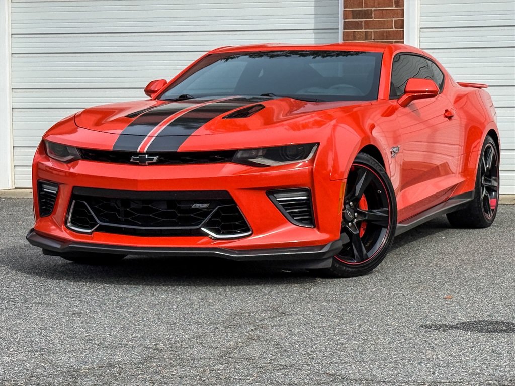 Used 2018 Chevrolet Camaro SS w/ Hot Wheels Edition RWD image 7