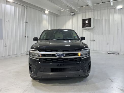 Used 2024 Ford Expedition XLT image 19