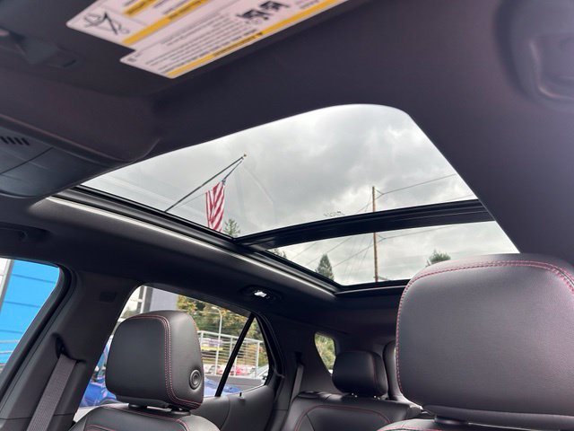 Used 2022 Chevrolet Equinox RS w/ RS Leather Package AWD/4WD image 19