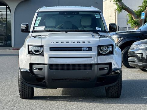 New 2026 Land Rover Defender 110 X-Dynamic SE AWD/4WD image 7