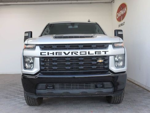 Used 2022 Chevrolet Silverado 2500 Custom w/ Custom Value Package AWD/4WD image 2
