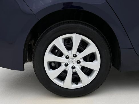 Used 2026 Toyota Corolla LE w/ Carpet Mat Package (TMS) image 26