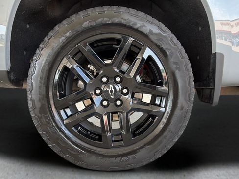 Used 2025 Chevrolet Silverado 1500 RST AWD/4WD image 24