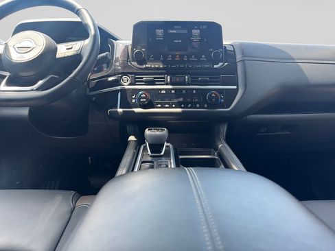 Used 2024 Nissan Pathfinder Platinum w/ Cargo Package AWD/4WD image 12