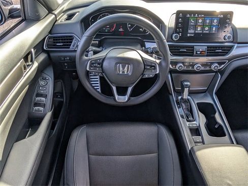 Used 2019 Honda Accord Sport image 9