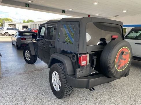 Used 2018 Jeep Wrangler Unlimited Sport S image 4